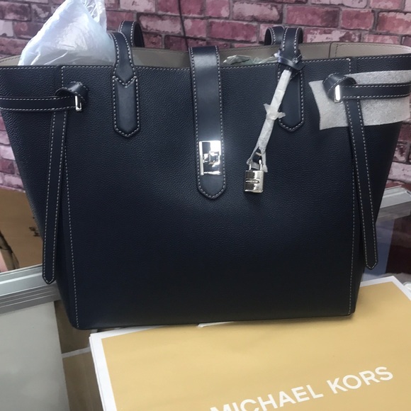 Michael kors cassie tote shop